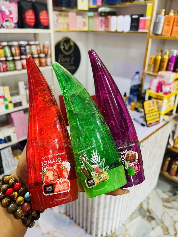 Aloe Vera, Tomato And Snail Gel · Photo 3