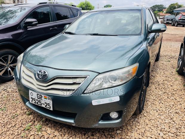 Toyota Camry LE 4dr Sedan (2.5L 4cyl 6AM) 2010 Green