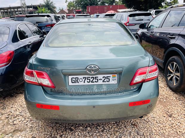 Toyota Camry LE 4dr Sedan (2.5L 4cyl 6AM) 2010 Green
