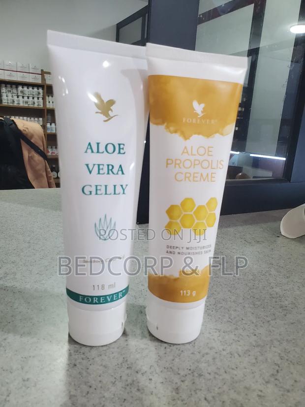 Organic Skin Tone Creme And Moisturizer · Photo 3