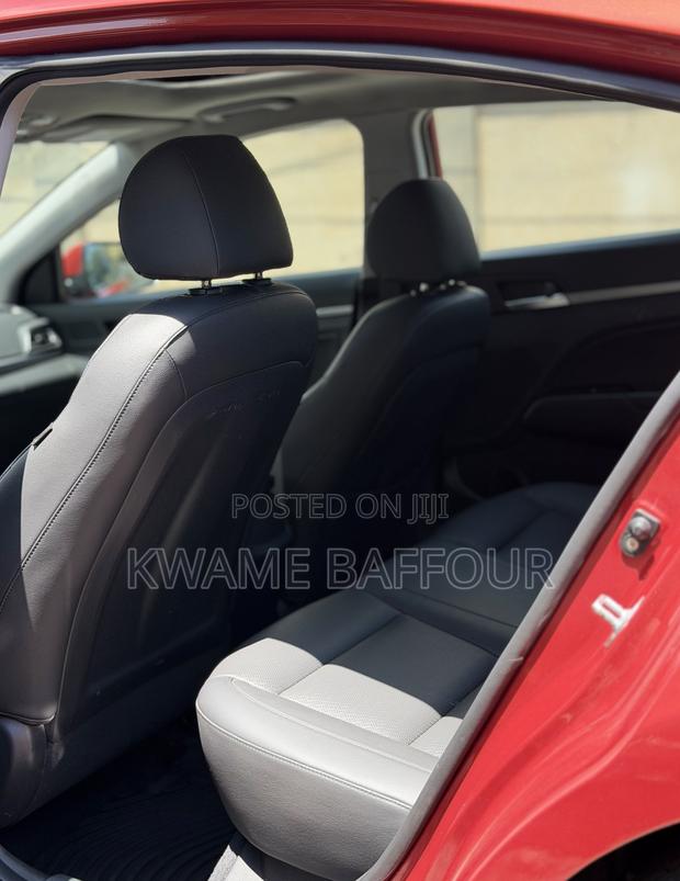 Hyundai Elantra 2019 Red