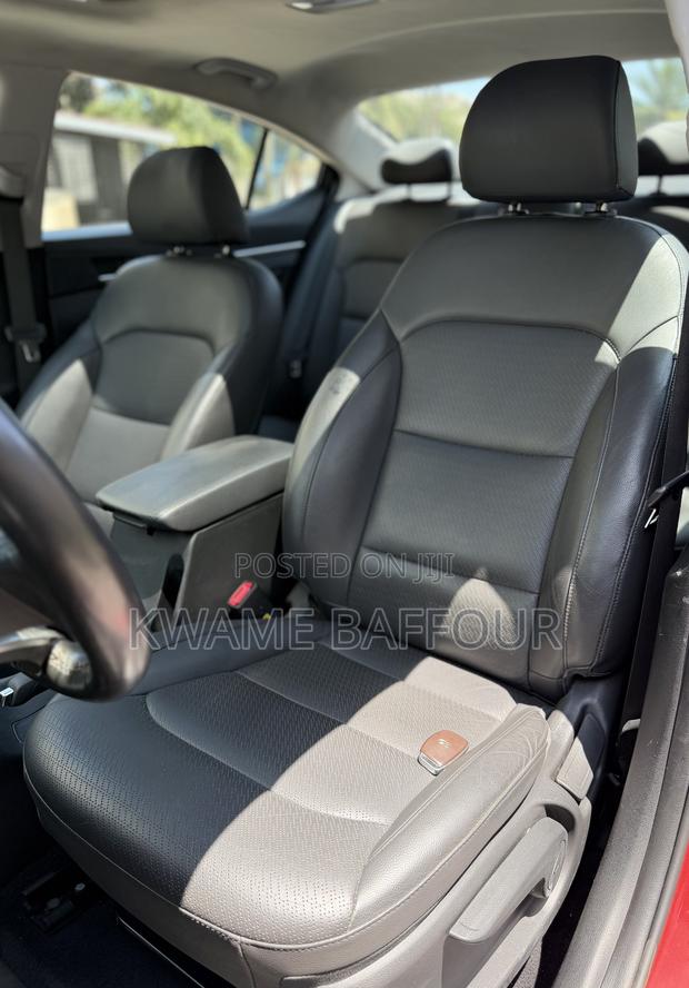 Hyundai Elantra 2019 Red