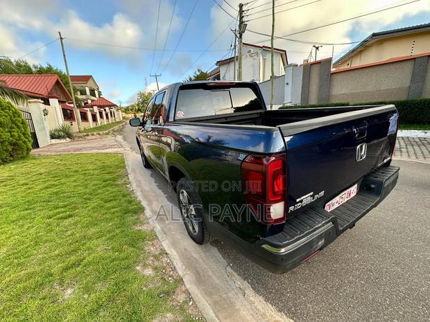 Honda Ridgeline Black Edition AWD Crew Cab 125.2 in. WB 2017 Blue