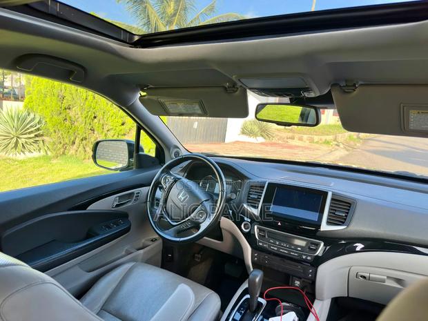 Honda Ridgeline Black Edition AWD Crew Cab 125.2 in. WB 2017 Blue