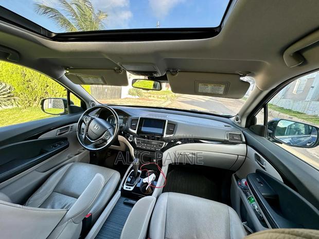 Honda Ridgeline Black Edition AWD Crew Cab 125.2 in. WB 2017 Blue