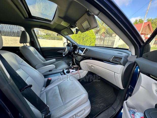 Honda Ridgeline Black Edition AWD Crew Cab 125.2 in. WB 2017 Blue