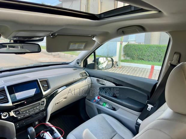 Honda Ridgeline Black Edition AWD Crew Cab 125.2 in. WB 2017 Blue