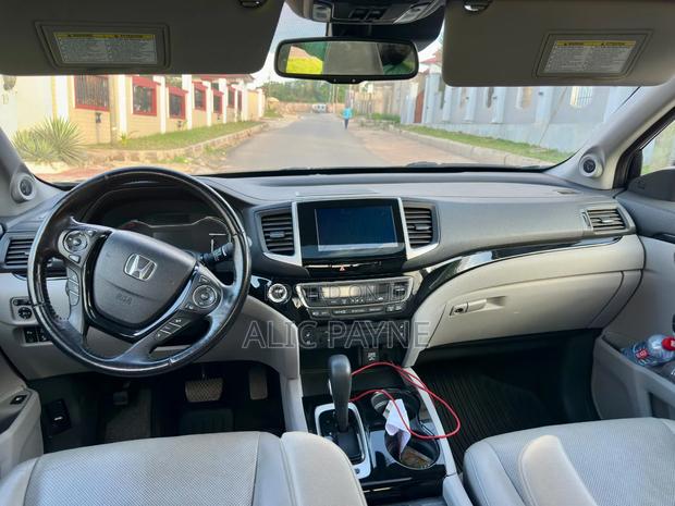 Honda Ridgeline Black Edition AWD Crew Cab 125.2 in. WB 2017 Blue