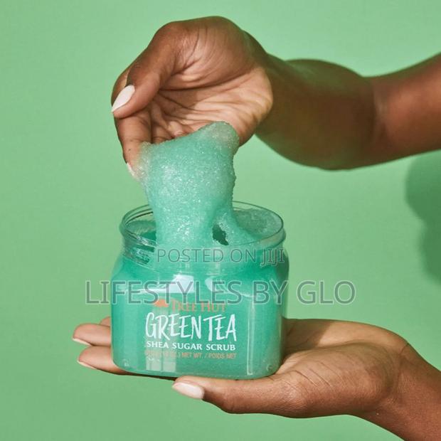 Tree Hut Shea Sugar Scrubs (Gentle Exfoliating, Glowy Effects) photo 4