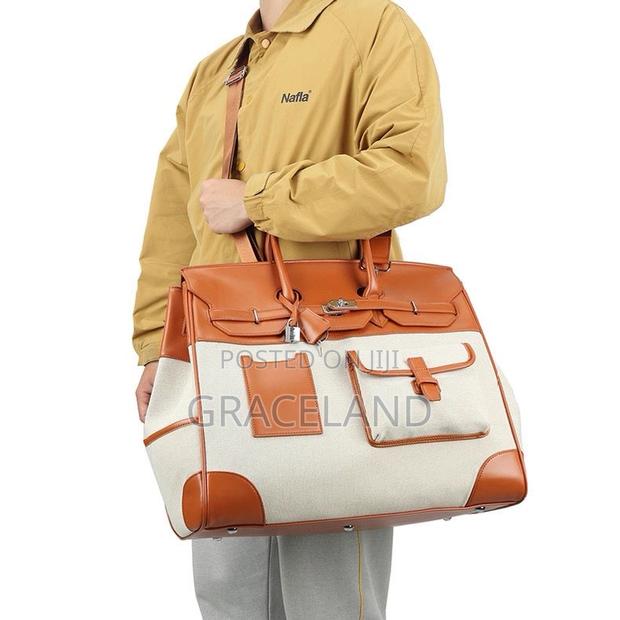 This Is Original Real Material and Leather Luggage Hac 40 Duffels Bags photo 3