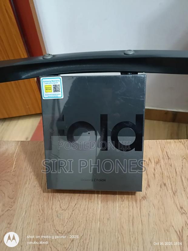 New Samsung Galaxy Z Fold4 256 GB Gray photo 2