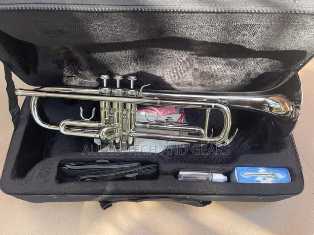 Yamaha Gold Trumpet · Photo 3