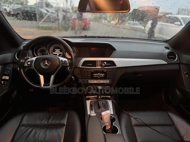 Mercedes-Benz C250 2014 Red photo 9