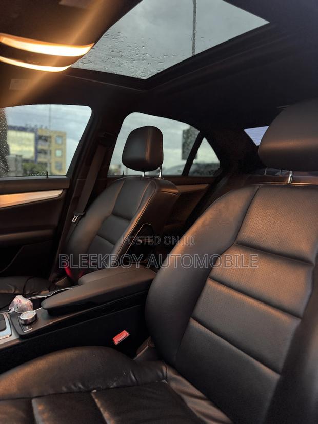 Mercedes-Benz C250 2014 Red photo 6