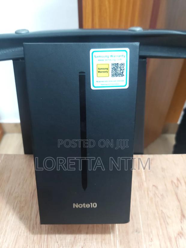 New Samsung Galaxy Note10 256 GB Black photo 2