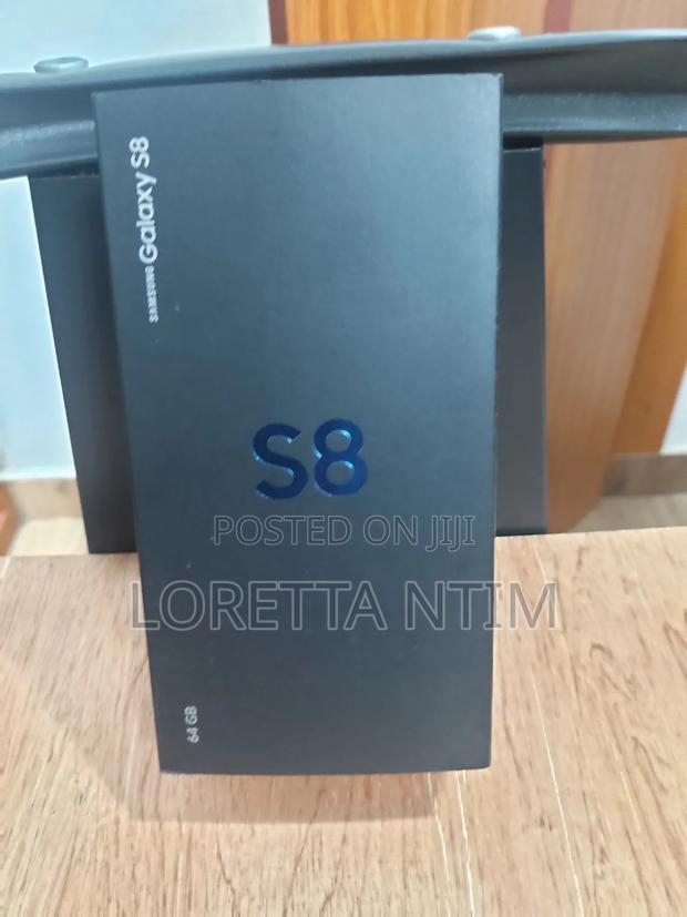 New Samsung Galaxy S8 64 GB Black photo 2