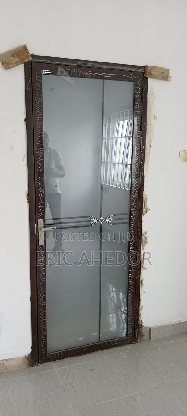 Outside Sed Glass Door and Accessories
