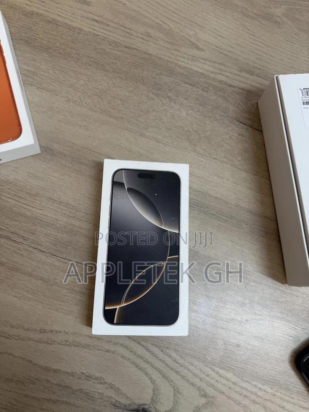 New Apple iPhone 16 Pro 1 TB Silver photo 2