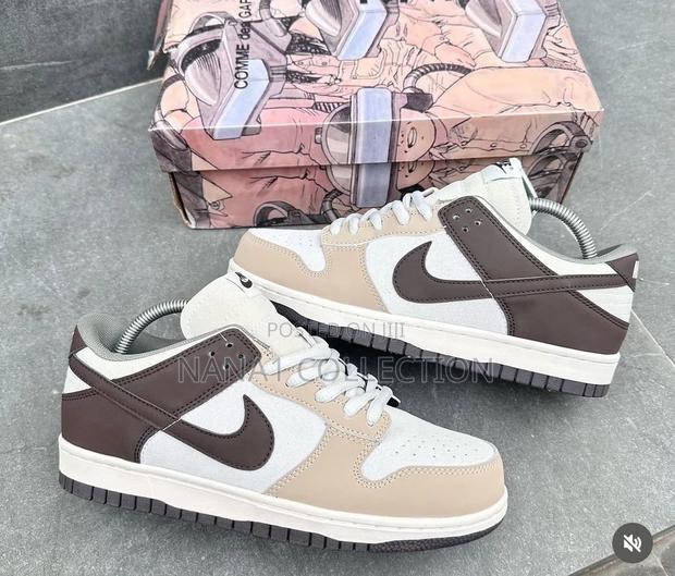 Nike Sb Dunk Low Otomo Sneakers · Photo 3