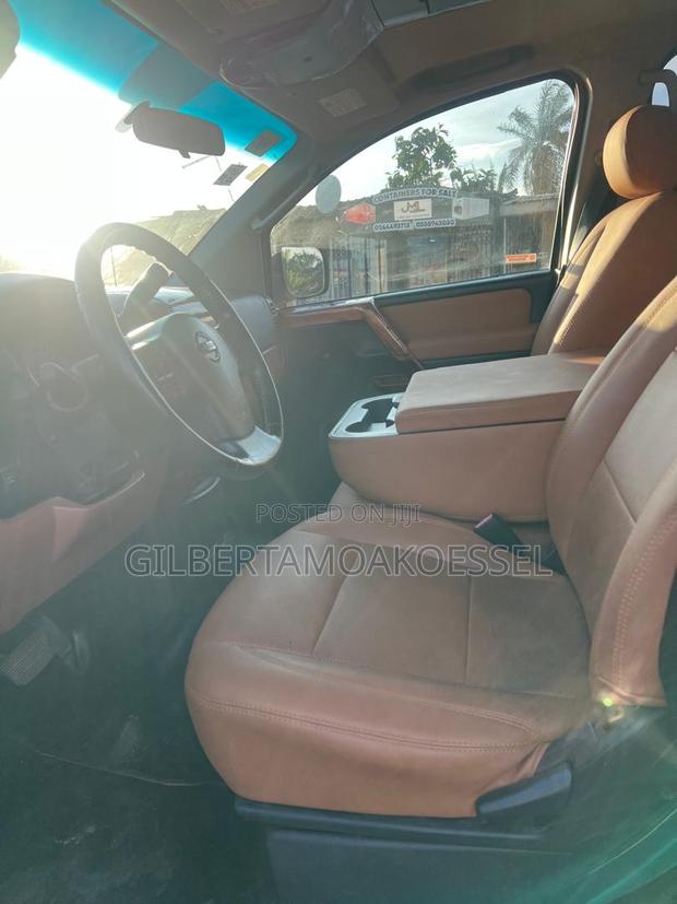 Nissan Titan King Cab SE 2010 White