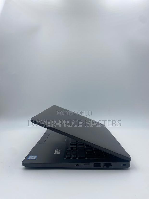 New Laptop Dell Latitude 5300 8GB Intel Core I5 SSD 256GB photo 3