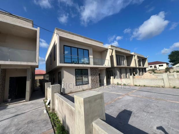 4bdrm House in Ab Richie Properties, Spintex for sale · Photo 3
