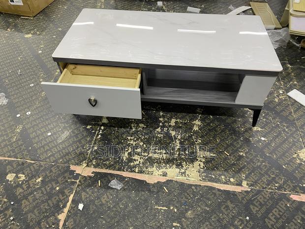 Center Table K19-120 · Photo 4