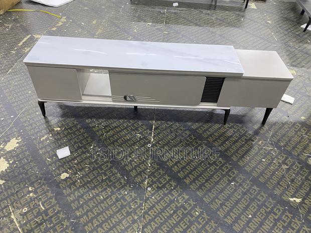 Classic Tv Stand E22-150 · Photo 3