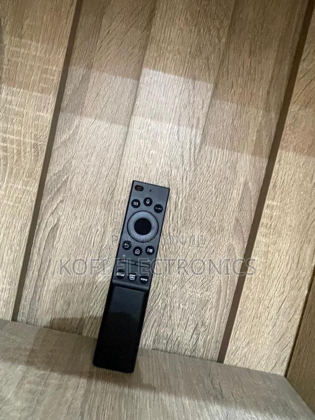 Samsung Eco Remote Solar Powered Smart Tv Controller · Photo 2