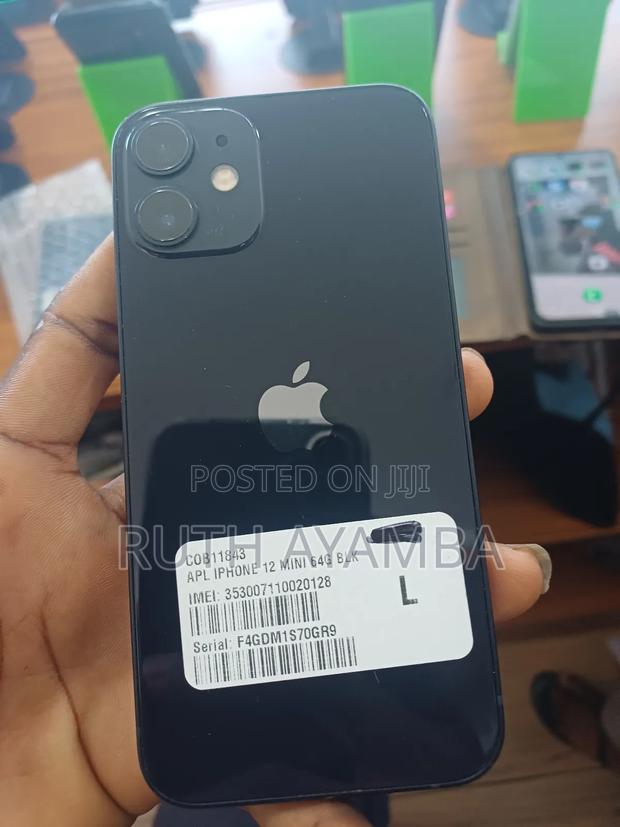 New Apple iPhone 12 mini 64 GB Black · Photo 4