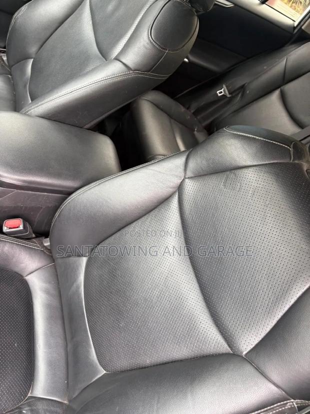 Toyota RAV4 XLE AWD 2020 White