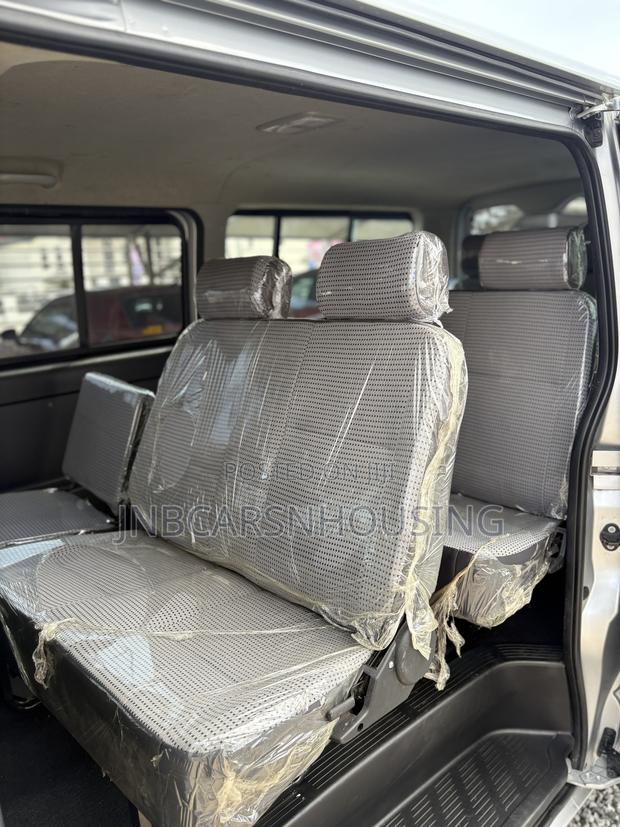 Toyota HiAce 2013 Silver photo 6