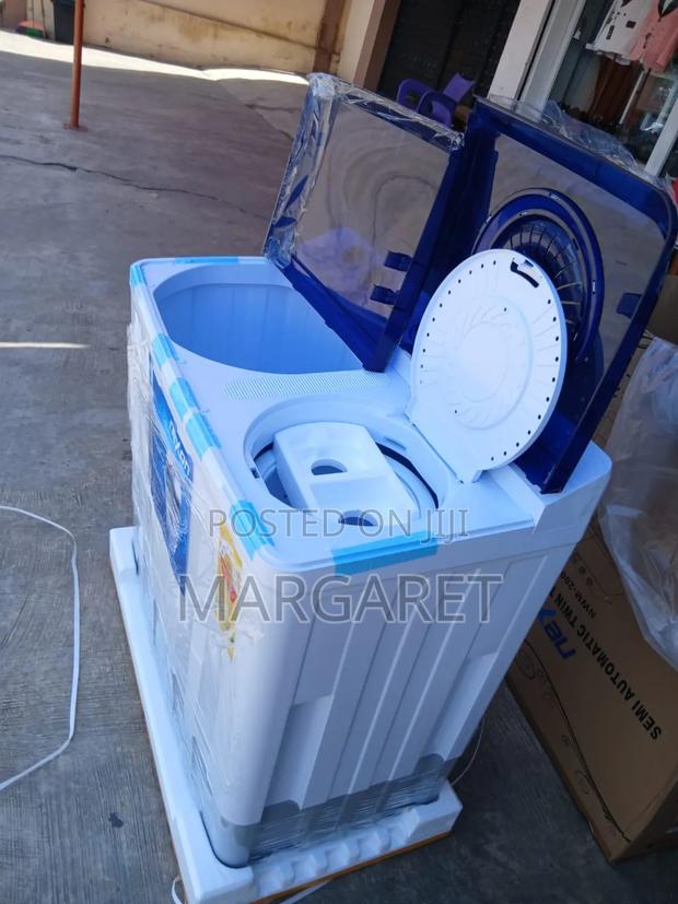 Pretty Nexon 15 Kg Semi Automatic Washing Machine photo 2