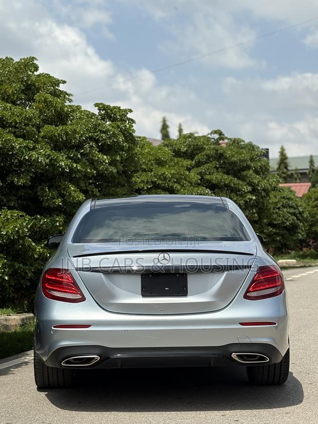 Mercedes-Benz E300 2018 Silver