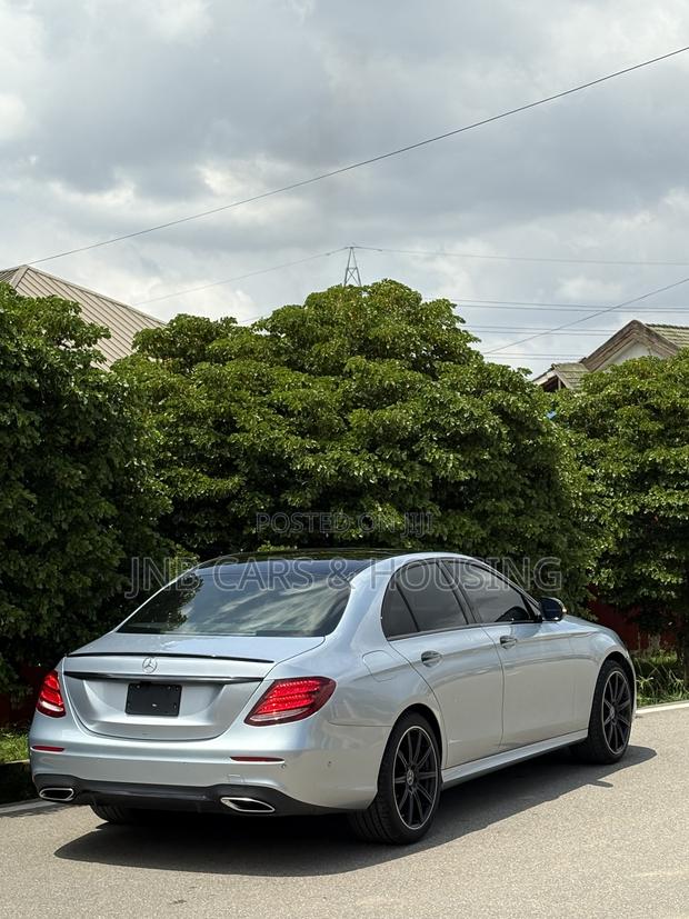 Mercedes-Benz E300 2018 Silver