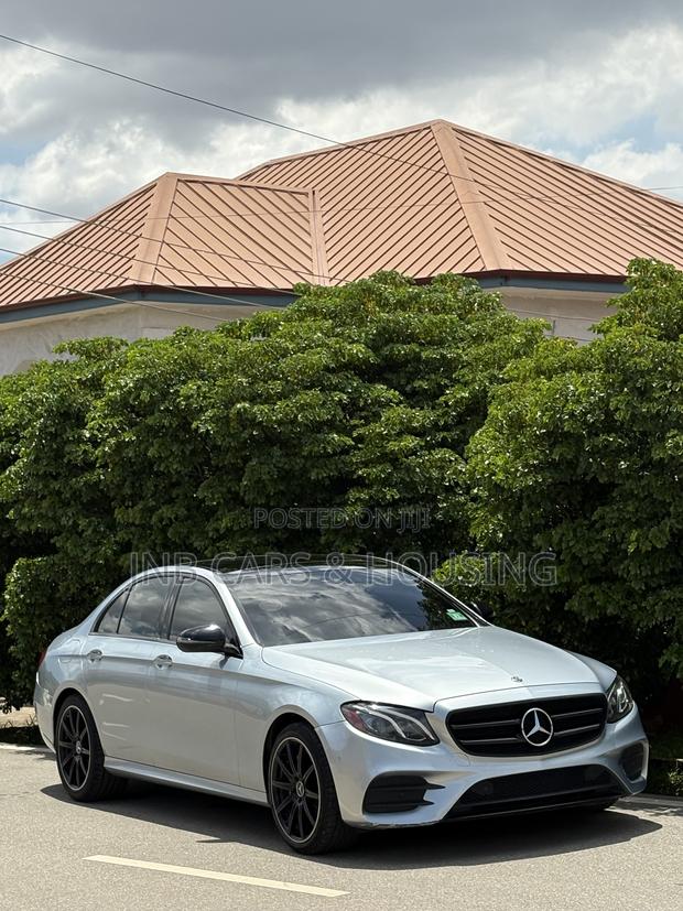 Mercedes-Benz E300 2018 Silver
