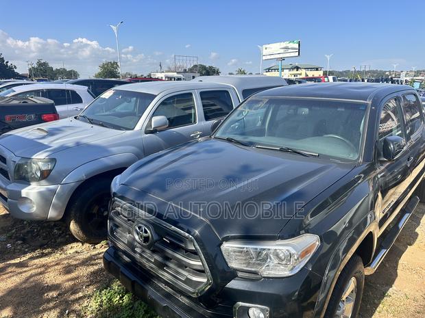 Toyota Tundra 2014 Black