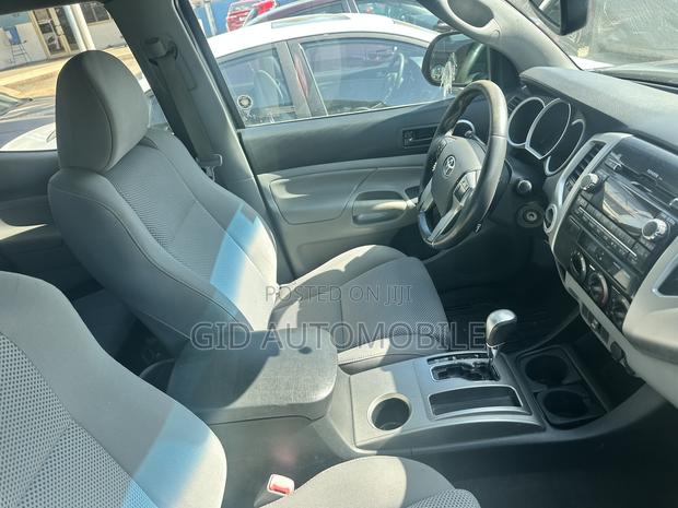 Toyota Tundra 2014 Black