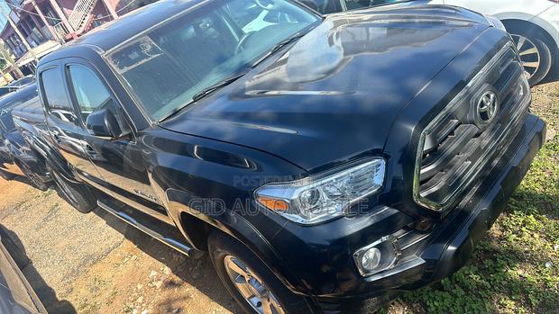 Toyota Tundra 2014 Black