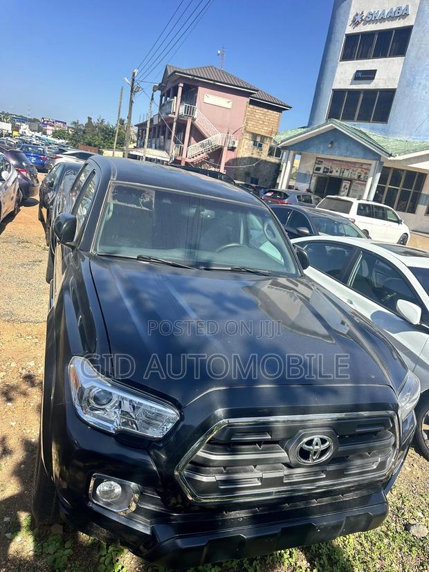 Toyota Tundra 2014 Black