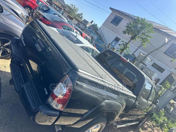 Toyota Tundra 2014 Black