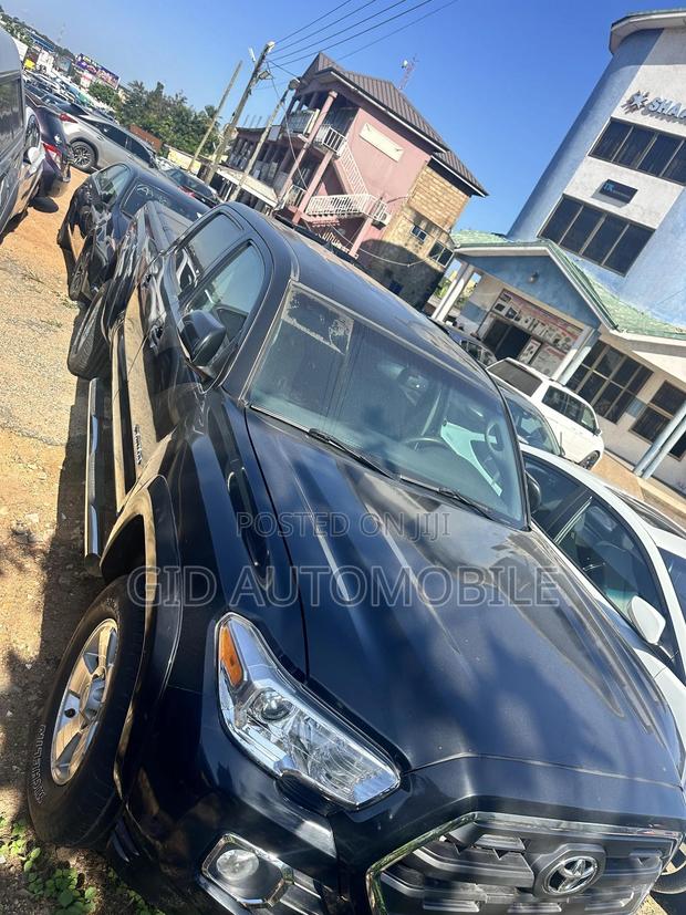 Toyota Tundra 2014 Black