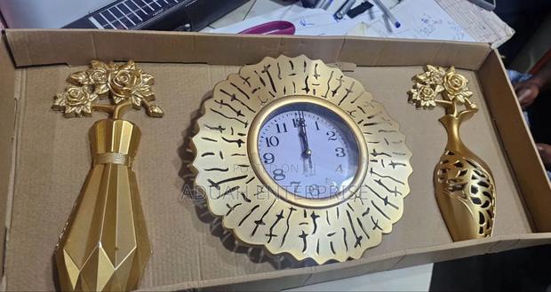 3set Clock and Decor · Photo 3
