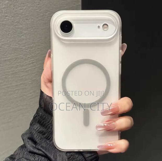 Ultra Thin Magsafe Case for iPhone 17 Models · Photo 4