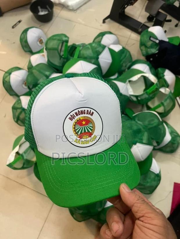Caps With Printing · Photo 4