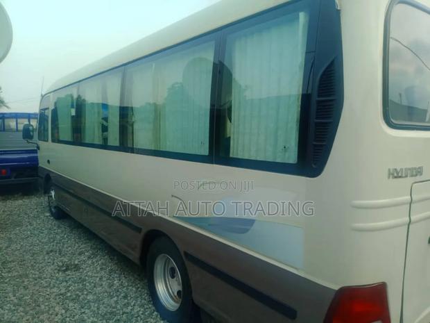 Hyundai County 2012 White photo 5