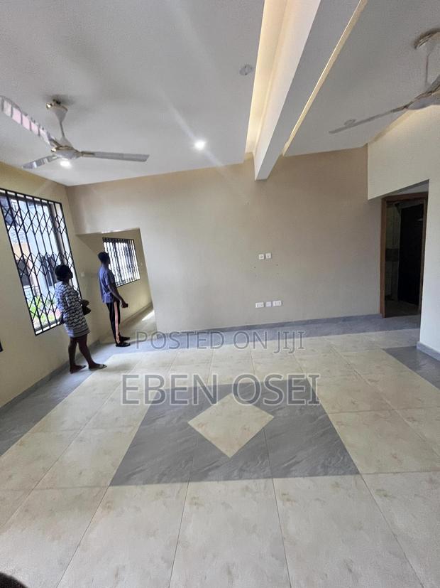 2bdrm Apartment in Dansoman for rent · Photo 3