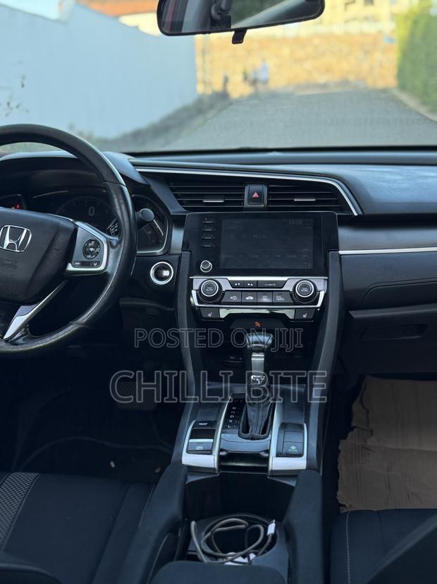 Honda Civic EX Sedan 2019 Red photo 6