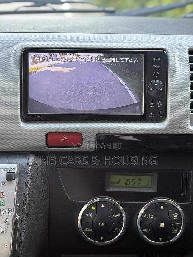 Toyota HiAce 2013 Black