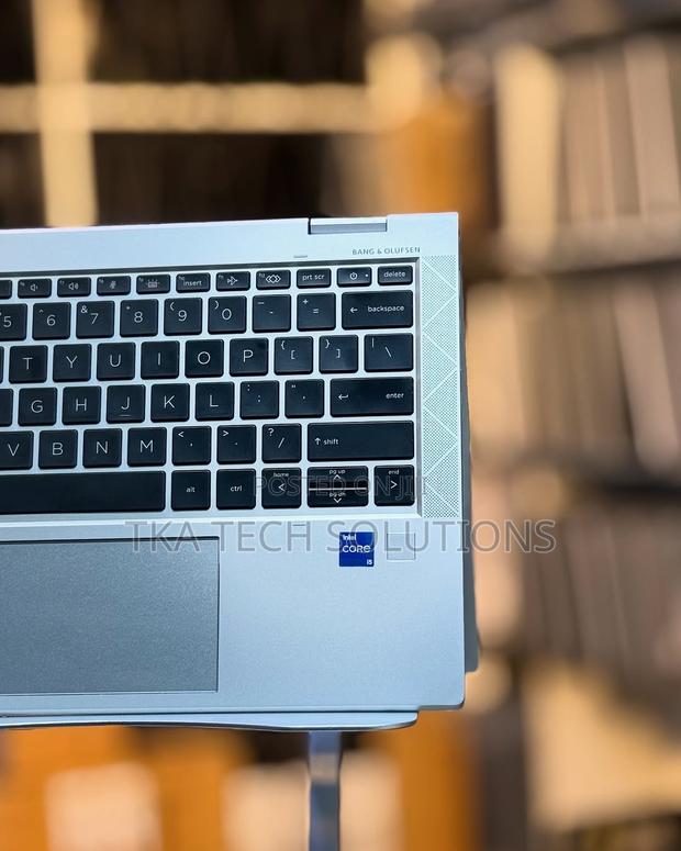 Laptop HP EliteBook 830 G8 16GB Intel Core I5 SSD 512GB photo 3